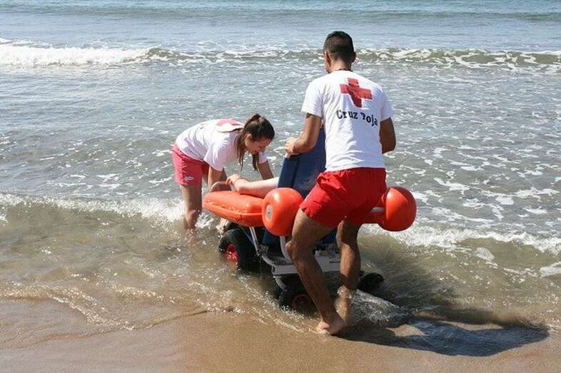 Imagen de archivo de efectivos de Cruz Roja (Foto TA)