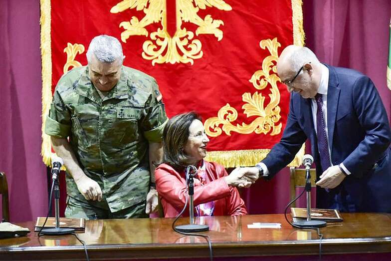 Momento de la firma del acuerdo histórico (Foto TA)