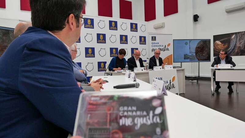 Momento de la presentación del catálogo (Foto TA)