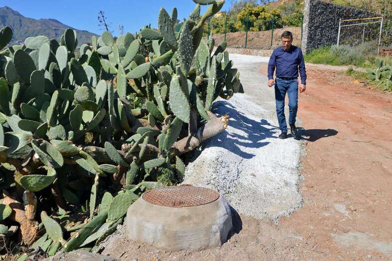 El alcalde Francisco Atta supervisa la obra (Foto TA)