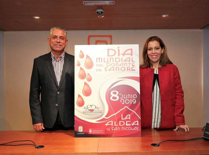 Tomás Pérez y Begoña Reyero, este martes en el acto de presentación (Foto TA)