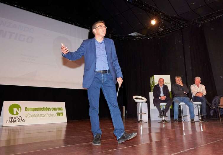 Momento del acto de presentación de la candidatura de Francisco Atta (Foto TA)