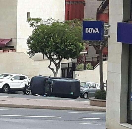 Vuelco del vehículo (Foto TA)