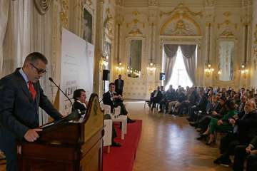 El expresidente José María Aznar presentó un libro en Gran Canaria (Foto Acfi Press)
