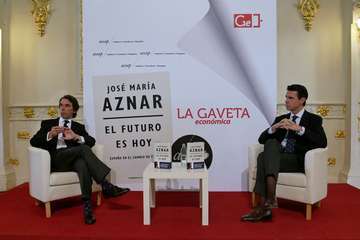 El expresidente José María Aznar presentó un libro en Gran Canaria (Foto Acfi Press)