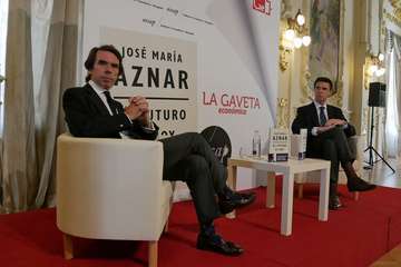 El expresidente José María Aznar presentó un libro en Gran Canaria (Foto Acfi Press)