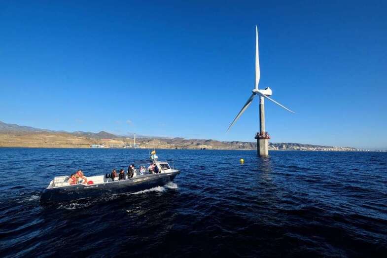 Aerogenerador instalado en aguas de Jinámar (Foto TA)