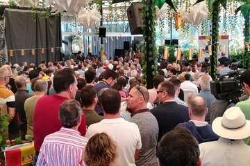 El colectivo LGTB canario, indignado con que un 'chiringay' acoja un mitin de Vox (Foto TA)