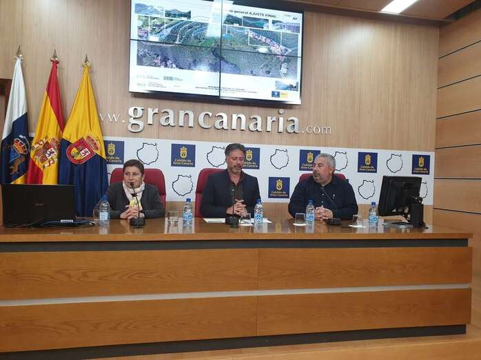 El anteproyecto propone un aparcamiento, vehículos lanzadera y un carril bici (Foto TA)