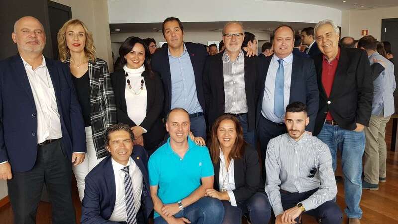 Miembros de la agrupación Cs Telde, en el acto con Albert Rivera (Foto TA)