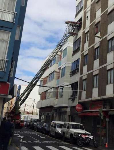 Imagen del rescate (Foto EFE/Juan Antonio Martínez)