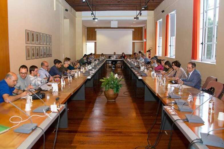 Imagen de archivo de una reunión del Consejo de Gobierno de la ULPGC (Foto TA)