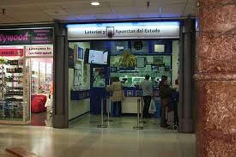 Administración de Lotería del CC La Ballena que repartió el premio (Foto TA)