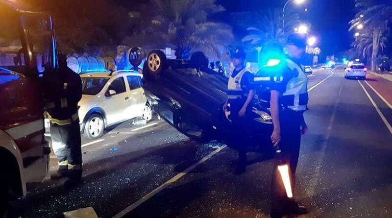 Vuelco del vehículo (Foto Policía Local de LPGC)