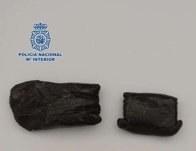 Las dos bellotas tienen un peso de 63 gramos (Foto TA)