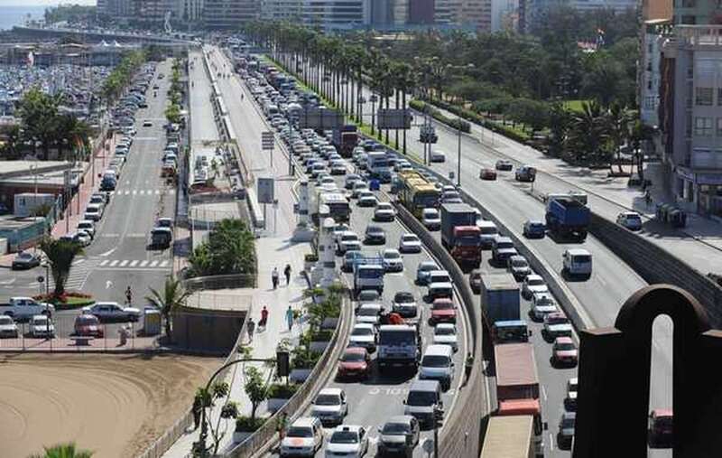 Tráfico en la capital grancanaria (Foto C7)
