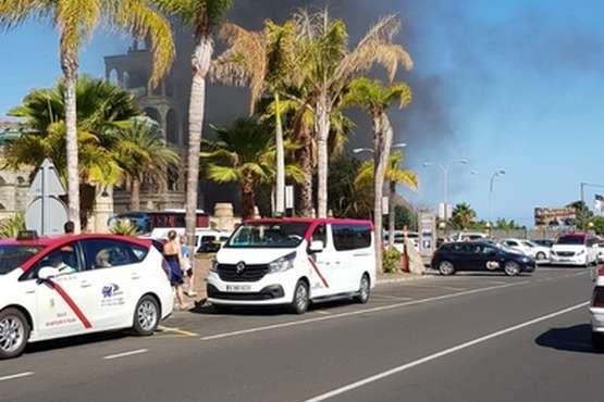 Desalojan el parque acuático Aqualand Maspalomas por un incendio en un local próximo (Foto TA)