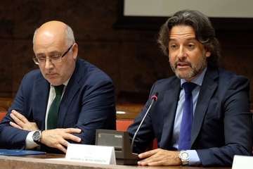El Parlamento canario pide