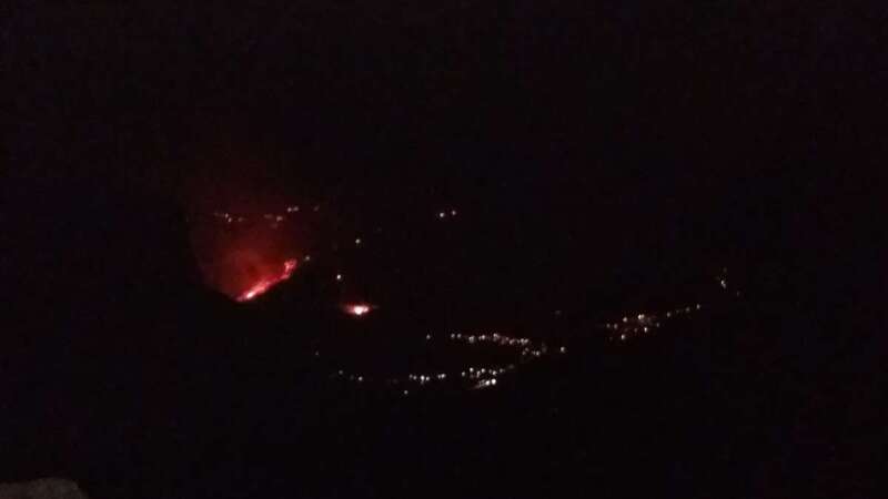 Imagen del incendio de la cumbre (Foto TA)