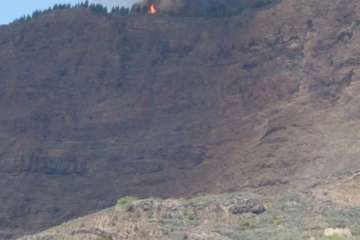 Nuevo incendio en la cumbre grancanaria (Foto TA y EFE)