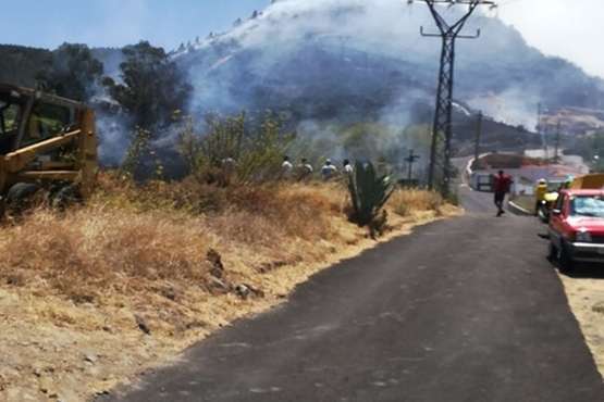Nuevo incendio en la cumbre grancanaria (Foto TA y EFE)