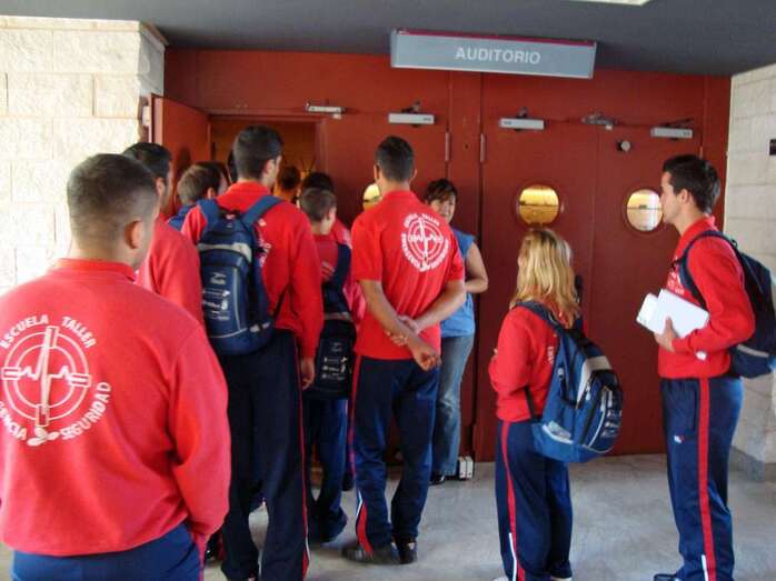 Alumnos en el hospital grancanario (Foto TA)