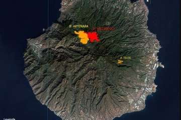 Evolución del Incendio de la cumbre que comenzó este sábado en Valleseco (Foto TA y otros)