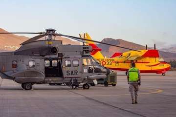 Evolución del Incendio de la cumbre que comenzó este sábado en Valleseco (Foto TA y otros)