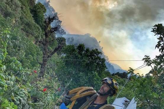 Imágenes del incendio de Gran Canaria durante la jornada de este martes 20 de agosto (Foto TA y otros)