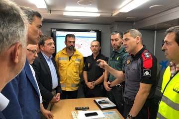 El incendio de la cumbre de Gran Canaria en su sexta jornada (Foto TA, EFE, Acfi Press y otros)