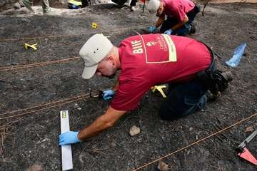Explicación y recreación de la investigación de causas de incendios forestales (Foto TA)