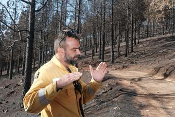 El jefe de Emergencias del Cabildo de Gran Canaria, Federico Trillo, explicó este jueves el desarrollo del último fuego que afectó a la Isla (Foto TA)