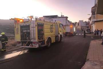  Incendio en una vivienda abandonada de Ingenio (Foto TA)