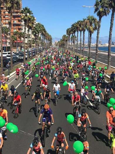 El paseo en bici por la Avenida Marítima (Foto TA)