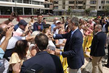 Los Reyes sobrevuelan las zonas devastadas por los incendios de Gran Canaria (Foto TA)