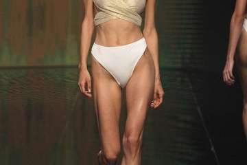 Diez marcas canarias de jóvenes diseñadores, ocho de Gran Canaria, una de La Palma y otra de Tenerife, abren el primer día de desfile (Foto TA)