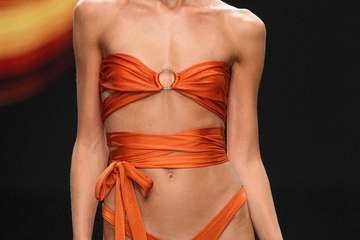 Diez marcas canarias de jóvenes diseñadores, ocho de Gran Canaria, una de La Palma y otra de Tenerife, abren el primer día de desfile (Foto TA)