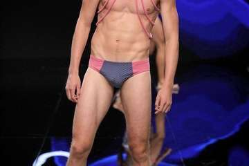 Diez marcas canarias de jóvenes diseñadores, ocho de Gran Canaria, una de La Palma y otra de Tenerife, abren el primer día de desfile (Foto TA)