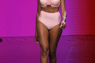 Diez marcas canarias de jóvenes diseñadores, ocho de Gran Canaria, una de La Palma y otra de Tenerife, abren el primer día de desfile (Foto TA)