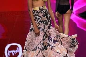 Diez marcas canarias de jóvenes diseñadores, ocho de Gran Canaria, una de La Palma y otra de Tenerife, abren el primer día de desfile (Foto TA)