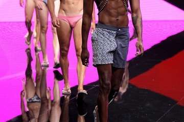 Diez marcas canarias de jóvenes diseñadores, ocho de Gran Canaria, una de La Palma y otra de Tenerife, abren el primer día de desfile (Foto TA)