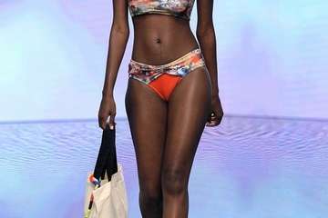 La colección de la teldense Elena Morales, Premio Heineken Nuevo Talento de Moda Baño Gran Canaria (Foto TA)