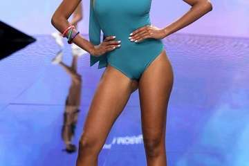 La colección de la teldense Elena Morales, Premio Heineken Nuevo Talento de Moda Baño Gran Canaria (Foto TA)