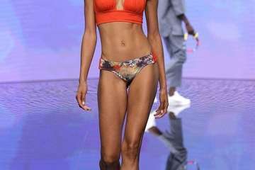 La colección de la teldense Elena Morales, Premio Heineken Nuevo Talento de Moda Baño Gran Canaria (Foto TA)