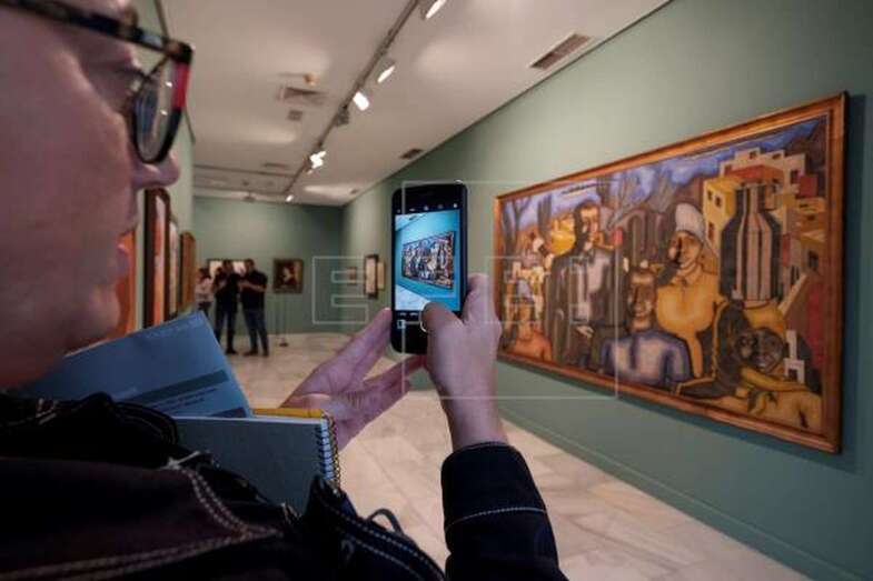 La muestra quiere homenajear a esta escuela de arte, que con más de cien años ha sido la cuna de un gran número de artistas plásticos canarios  (Foto Efe / Ángel Medina G.)