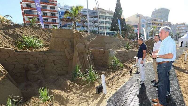 Inauguración del belén de arena de Las Canteras (Foto TA)