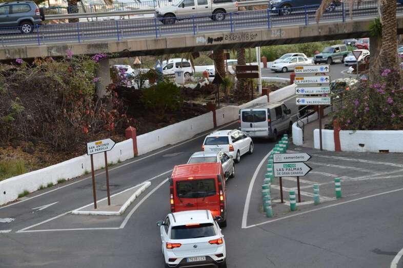 Imagen de las colas en la circunvalación de Telde tomada hace unos minutos (Foto TA)