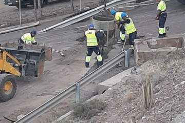 Trabajos de reparación del derrumbe en la GC-1 a la altura del Tívoli, en imágenes captadas por un colaborador de TA (Foto M. A. Santana)