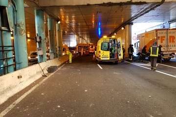 Aparatoso accidente en el túnel Julio Luengo de la capital grancanaria (Foto TA)