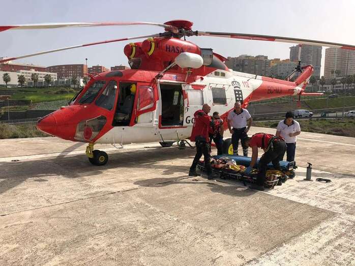 Fue evacuado hasta la helisuperficie del Hospital Doctor Negrín (Foto TA)